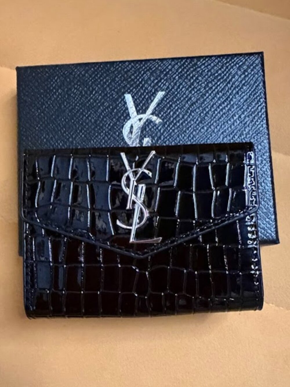 Black Croc Embossed Mini Wallet Compact Accordion Card Holder Luxury Style